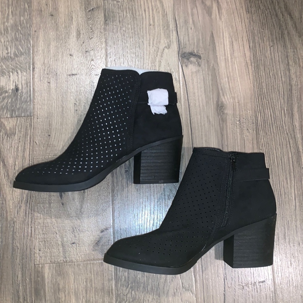 Black booties, never worn